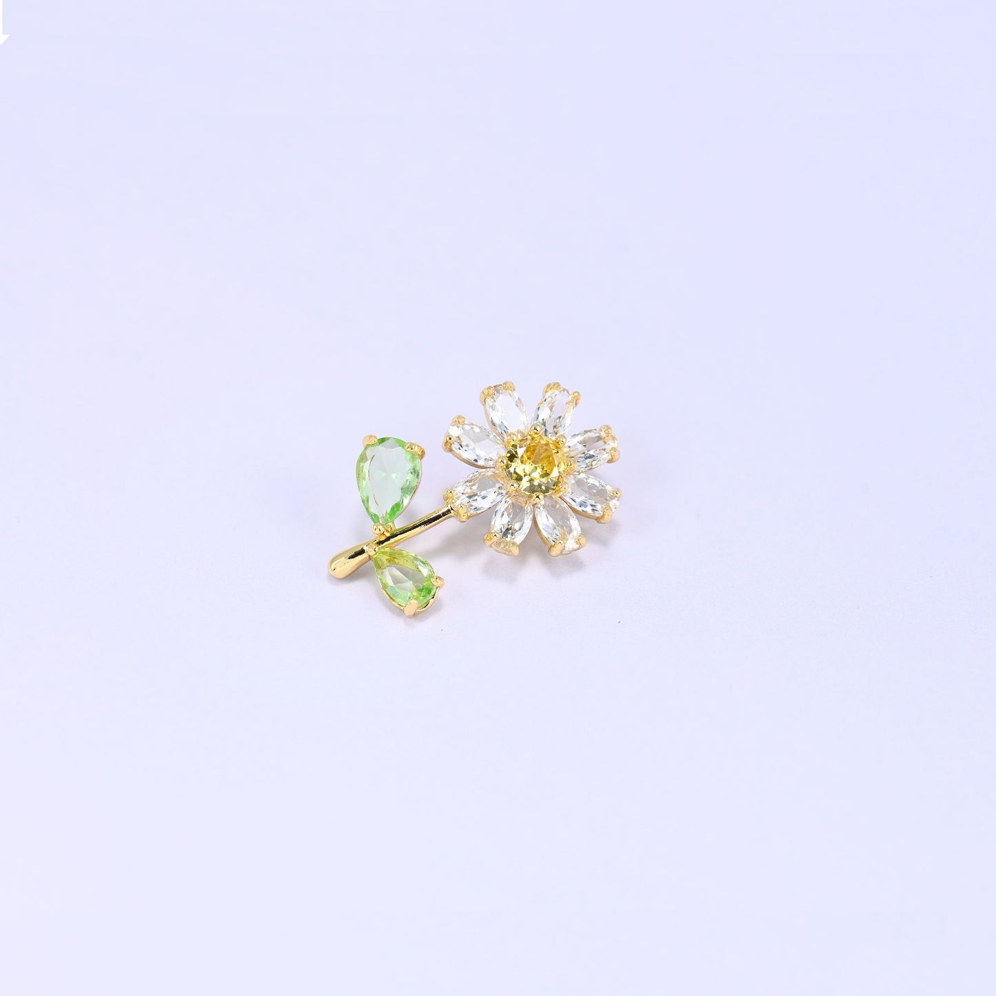 Daisy Flower Charm Pendant, 7.11mm thick