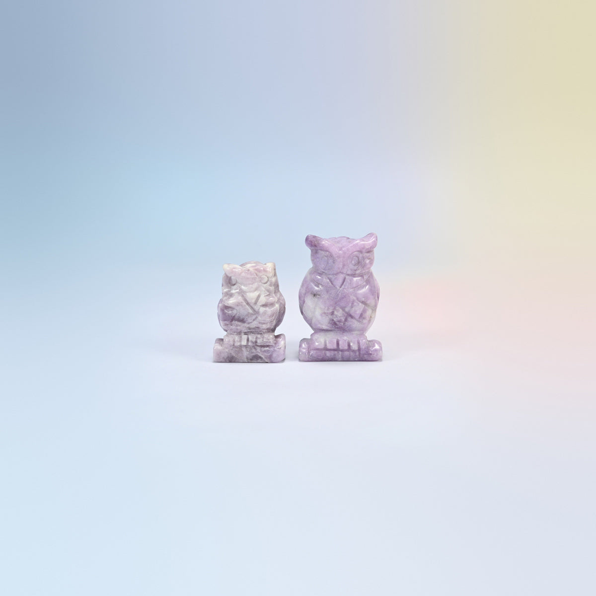 Owl crystal carving in lepidolite, lilac purple natural stone with sparkle