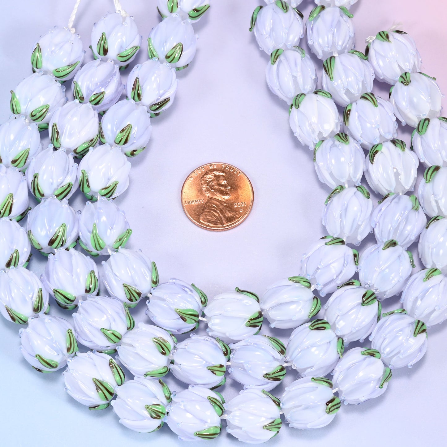 Light purple tulip flower bud lampwork glass beads, approximately 20 beads per strand
