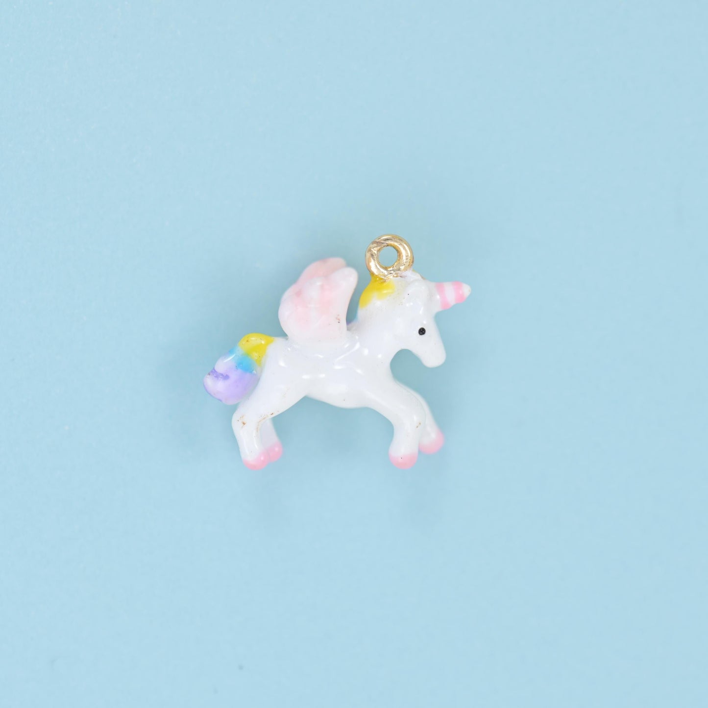 Enamel Unicorn Charm 19x15mm in white with a pastel pink and lilac mane and tail