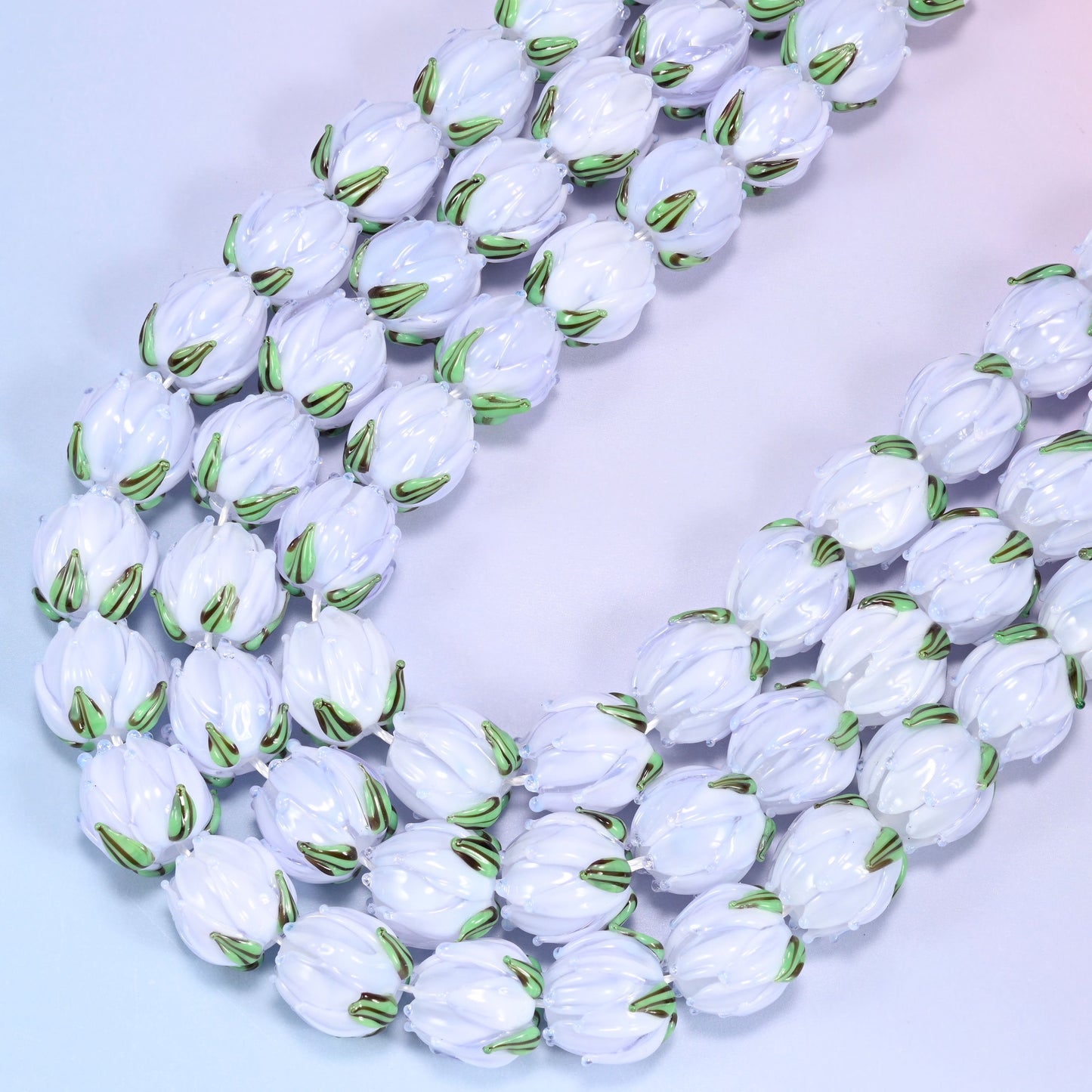 Light purple tulip flower bud lampwork glass beads, 11 inch strand
