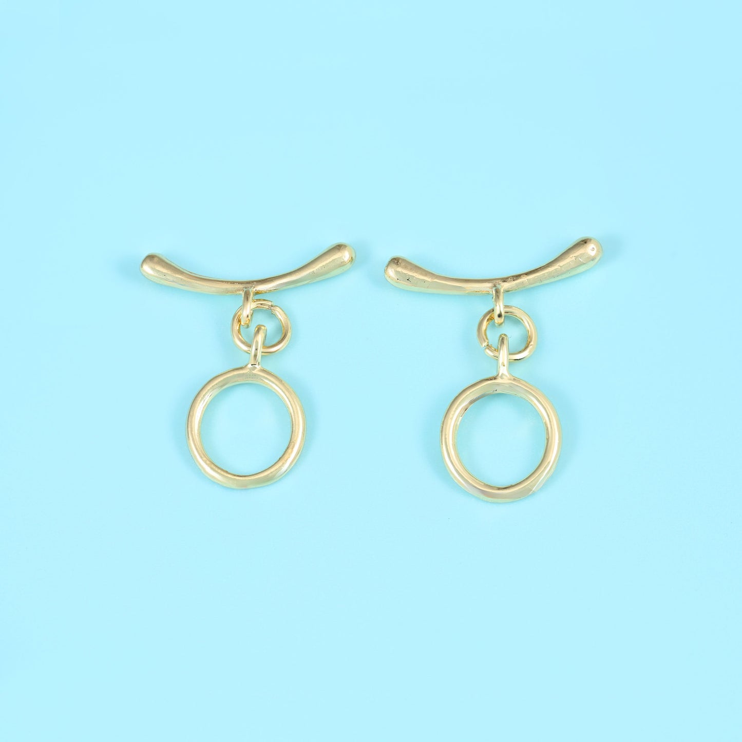 Curve bar toggle clasp with 18K gold filled finish