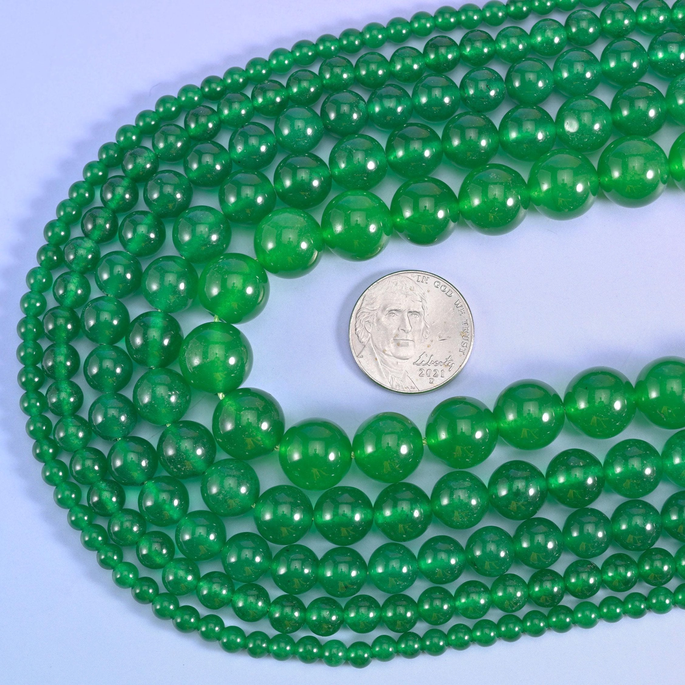 Green dyed jade round beads, 15.5 inch strand