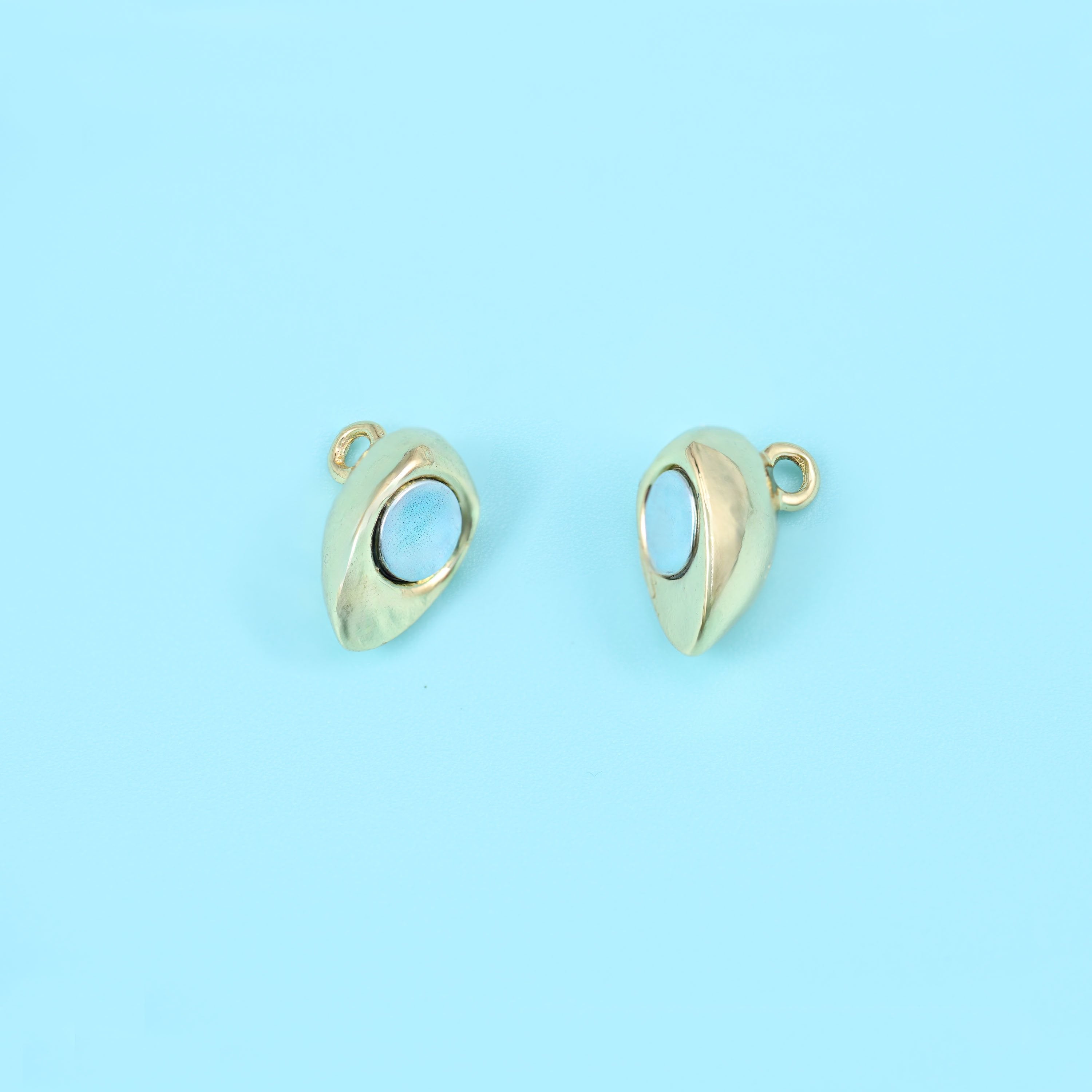Heart shaped magnetic clasp with 18K gold filled finish
