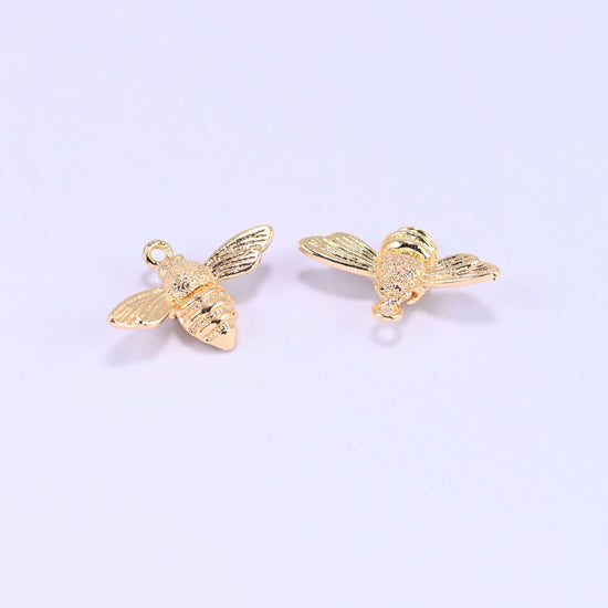 Small gold charms bee, front and back views side by side in 18K gold plated brass