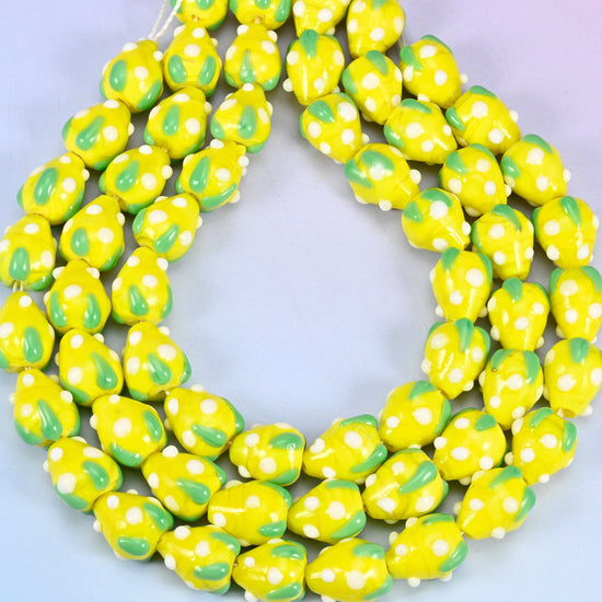 Yellow White Dots Strawberry Glass Beads, hole approximately 1.5mm