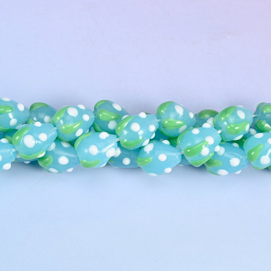 Blue White Dots Strawberry Glass Beads 15.5x12mm, 20 pieces per strand