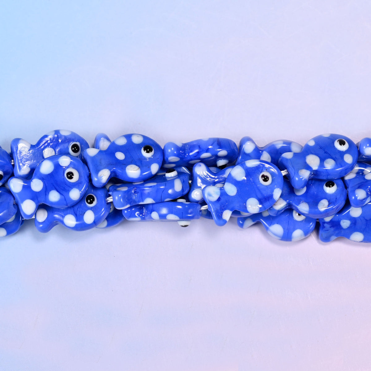 Blue White Dot Fish Glass Beads 19x12mm, 20 pieces per strand