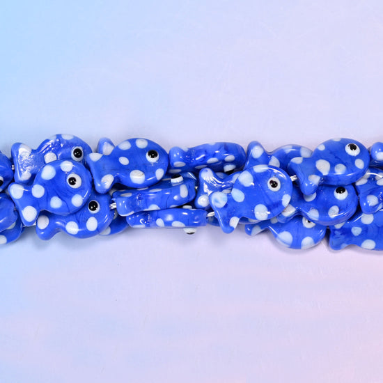 Blue White Dot Fish Glass Beads 19x12mm, 20 pieces per strand