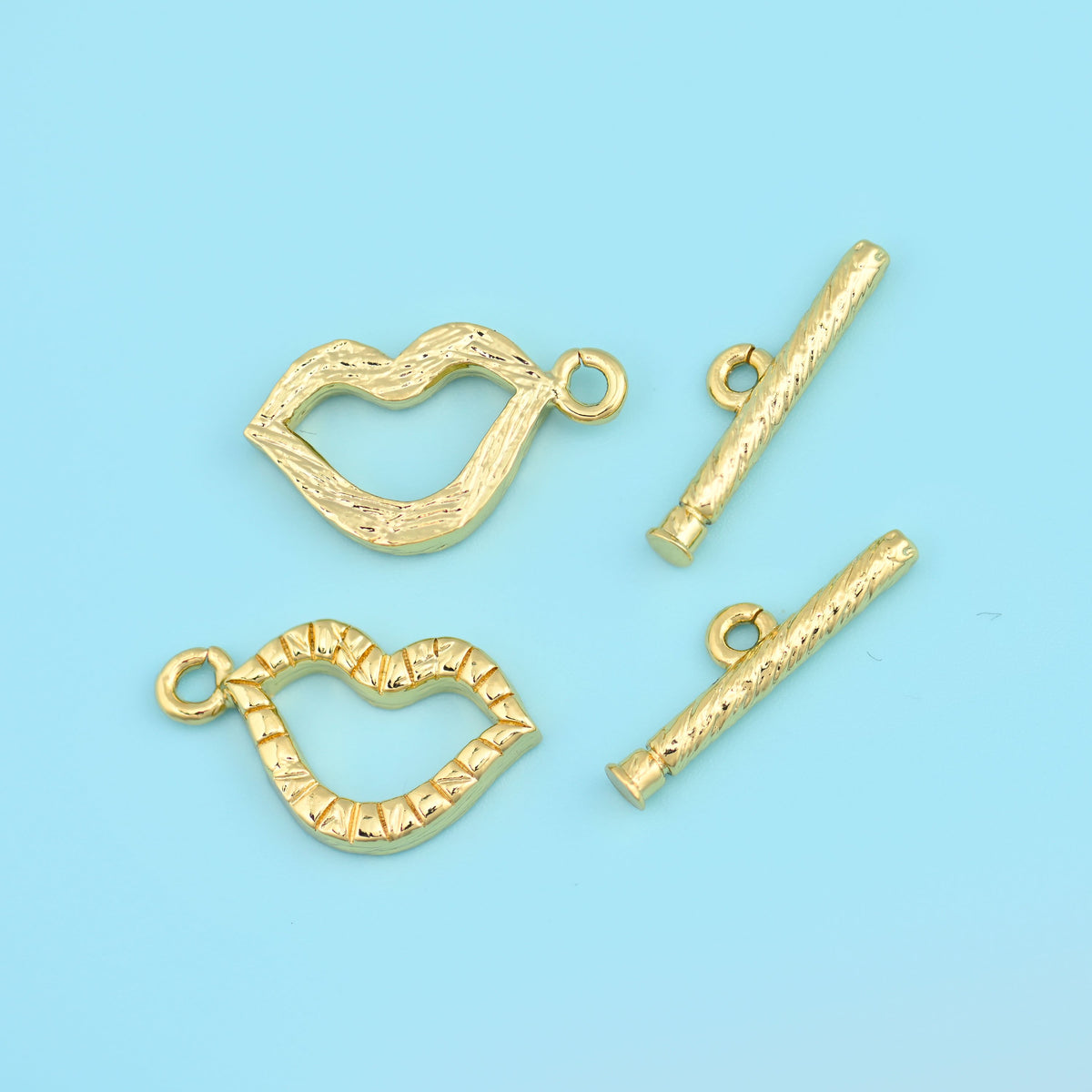 18K Gold Plated Lips Toggle Clasp, brass, lead free and nickel free.
