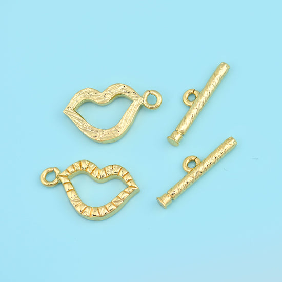 18K Gold Plated Lips Toggle Clasp, brass, lead free and nickel free.