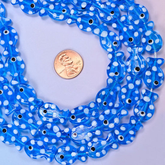 Transparent Blue with White Dot Fish Glass Beads, sold per 15.5 inch strand, 20 pieces