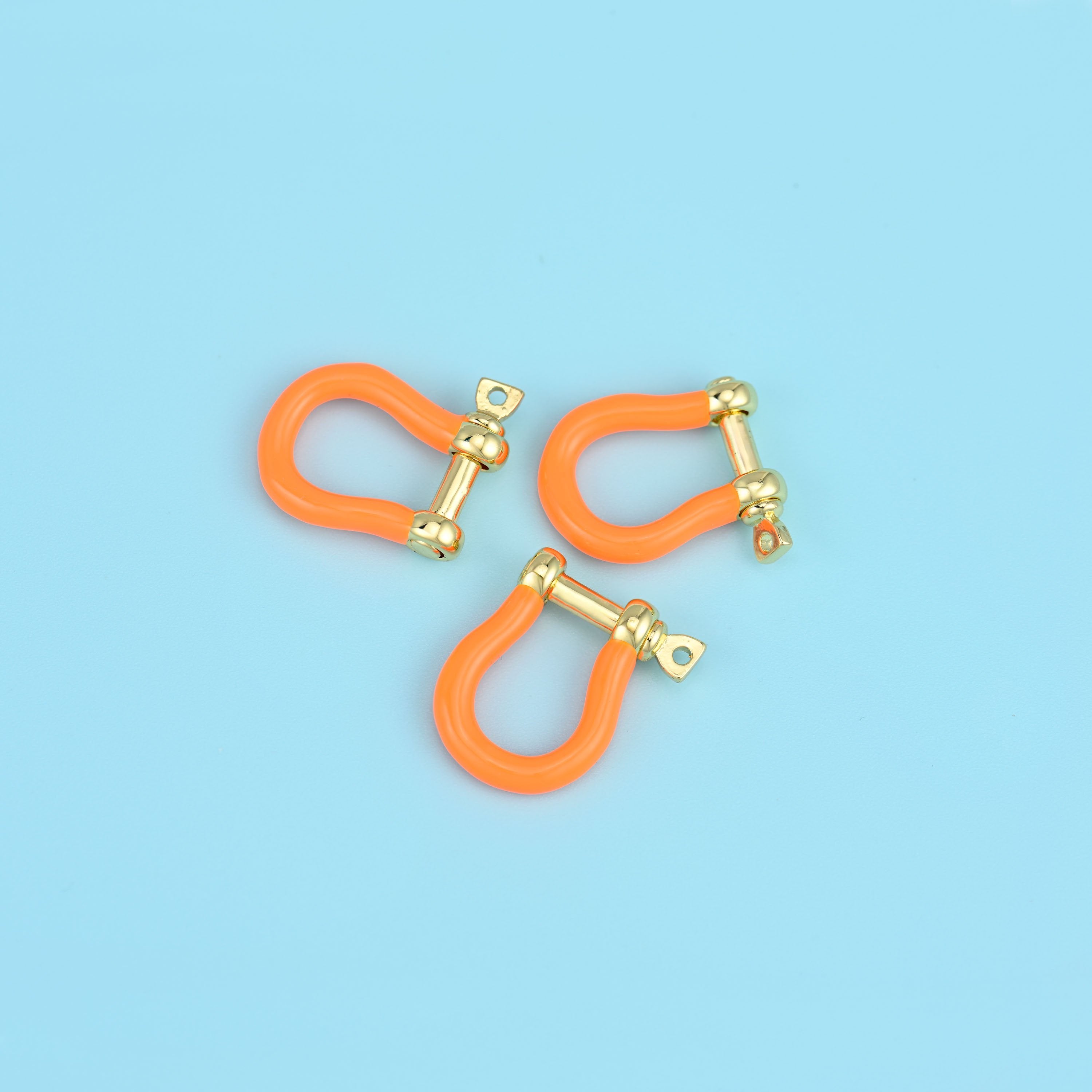 Enamel horseshoe clasp for jewelry making