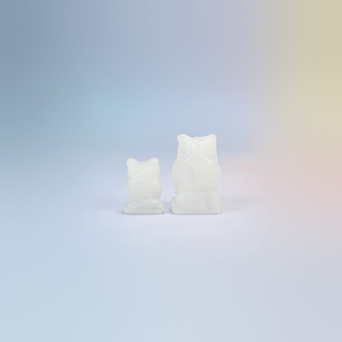 Owl crystal carving in white quartz, milky white natural stone
