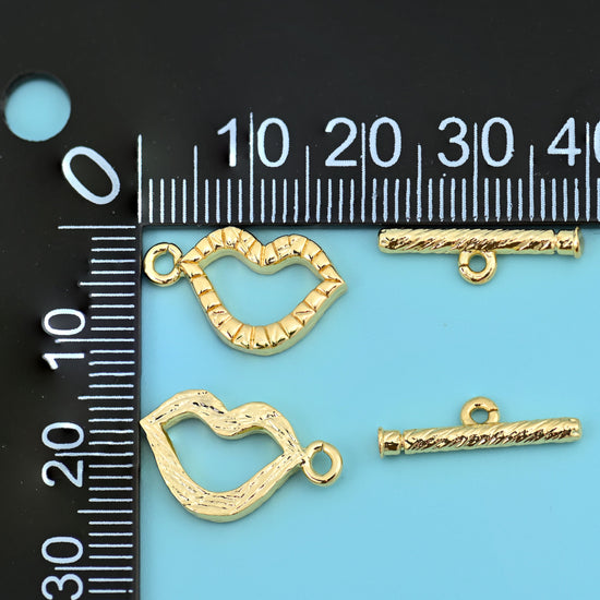 18K Gold Plated Lips Toggle Clasp Size 18.5x10.8mm, jewelry findings for DIY necklaces and bracelets.