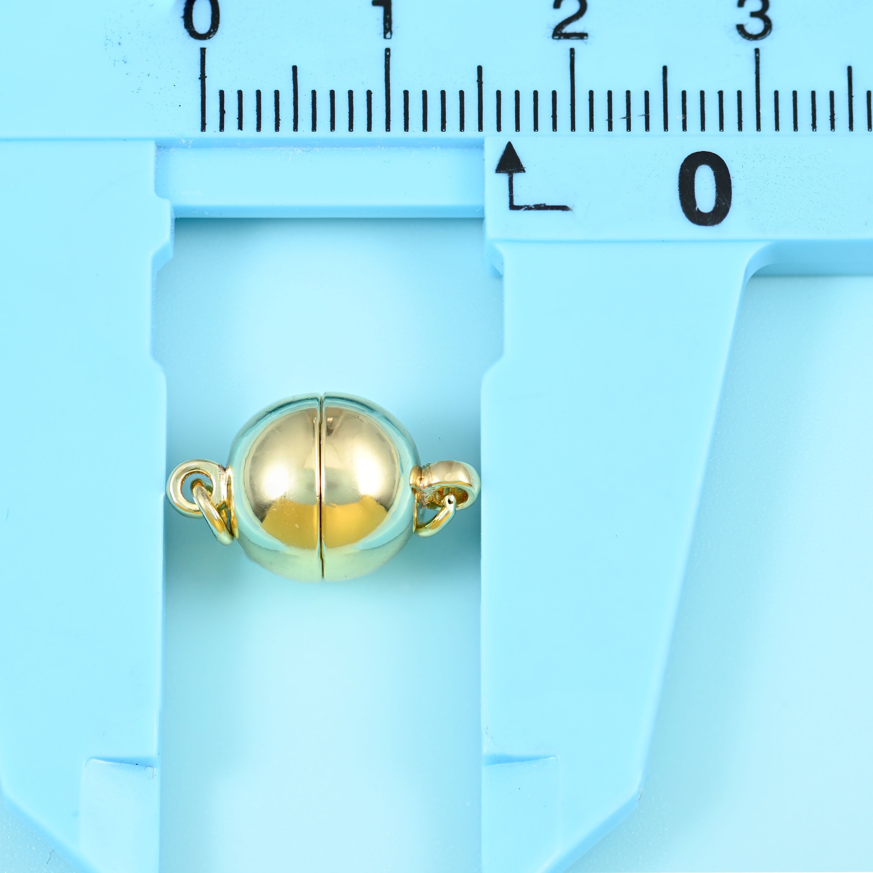 18K gold filled round magnetic clasp with a closed loop on each side