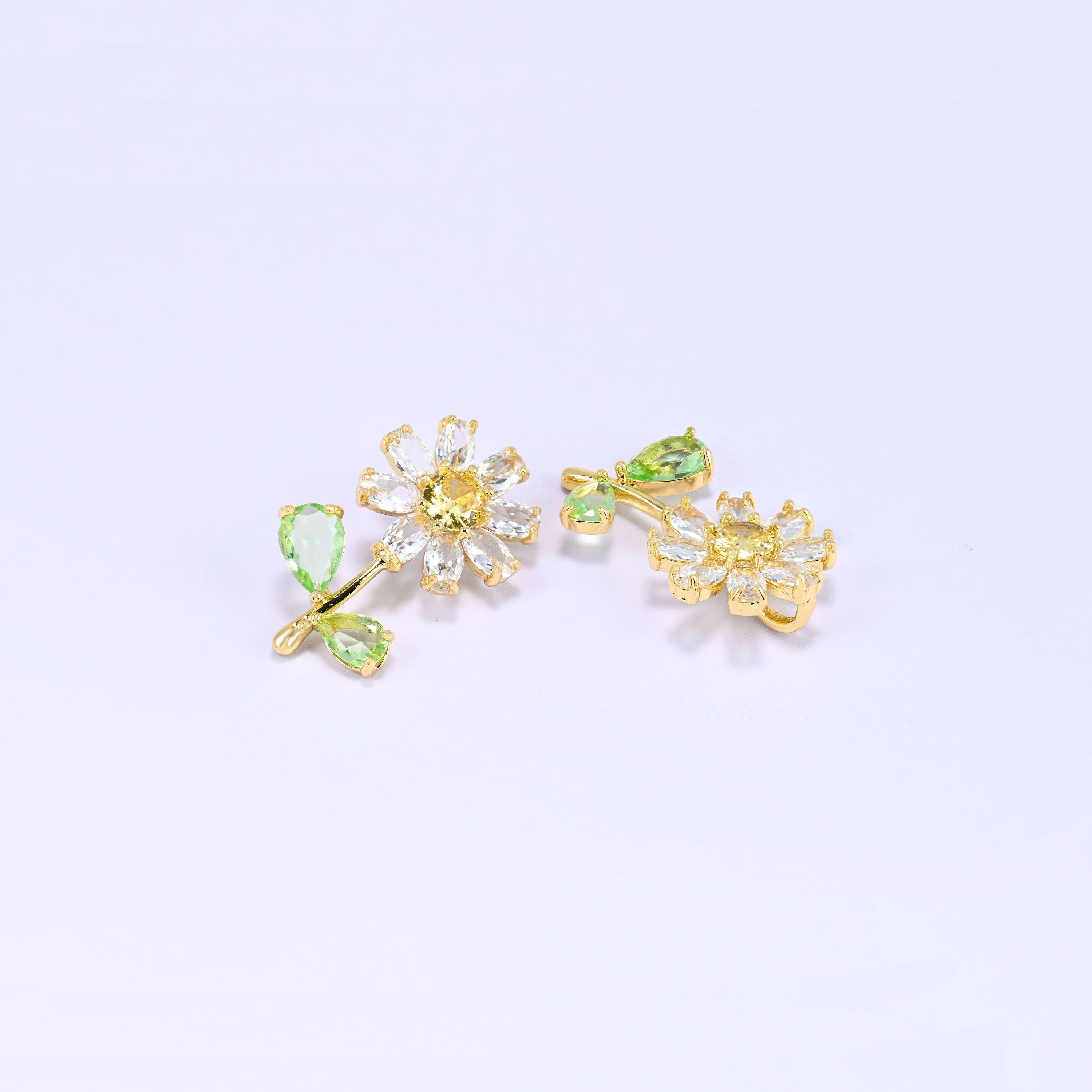 Daisy Flower Charm Pendant, sold individually, 1 piece per order