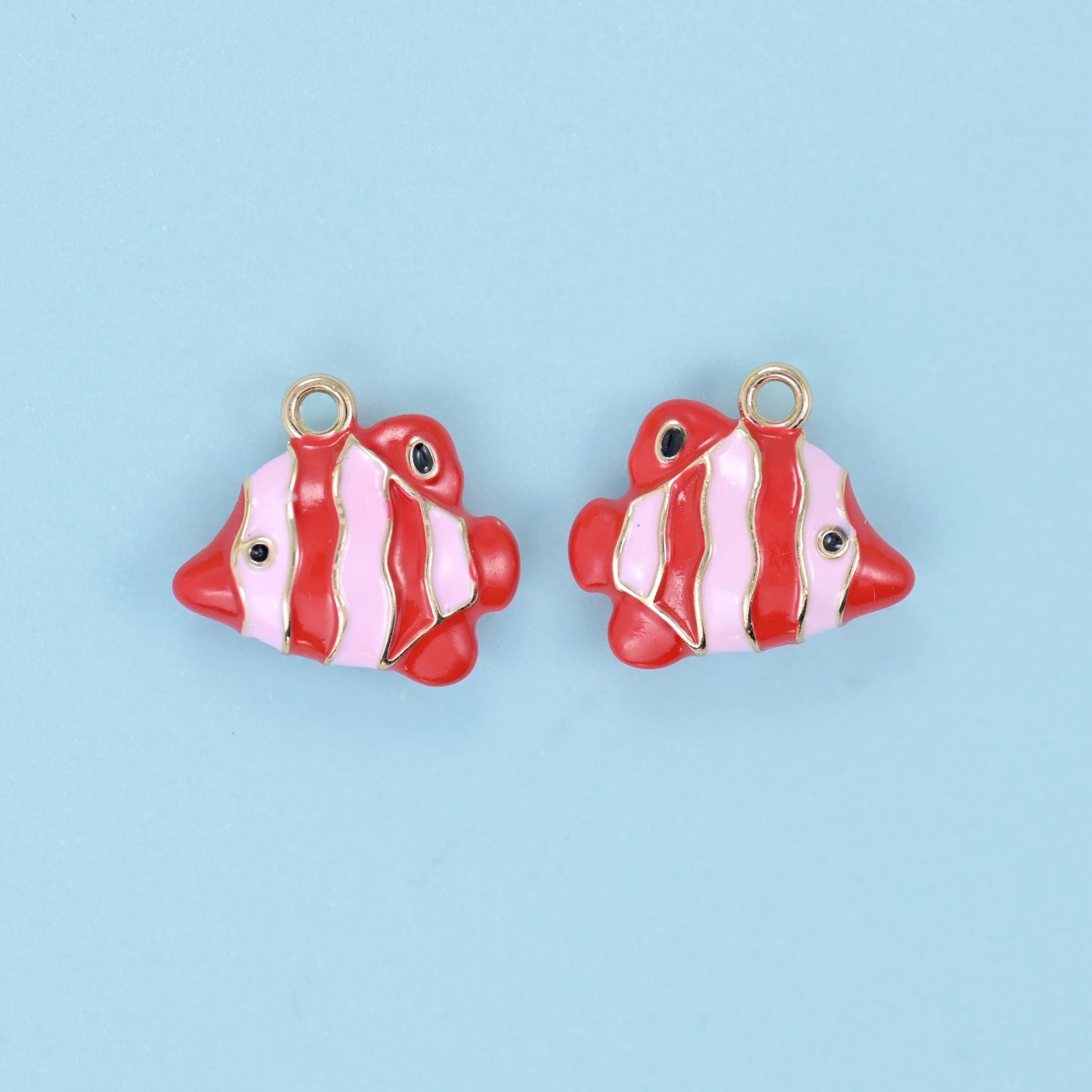 Tropical fish charm, brass, 18K gold filled, 16 x 15mm