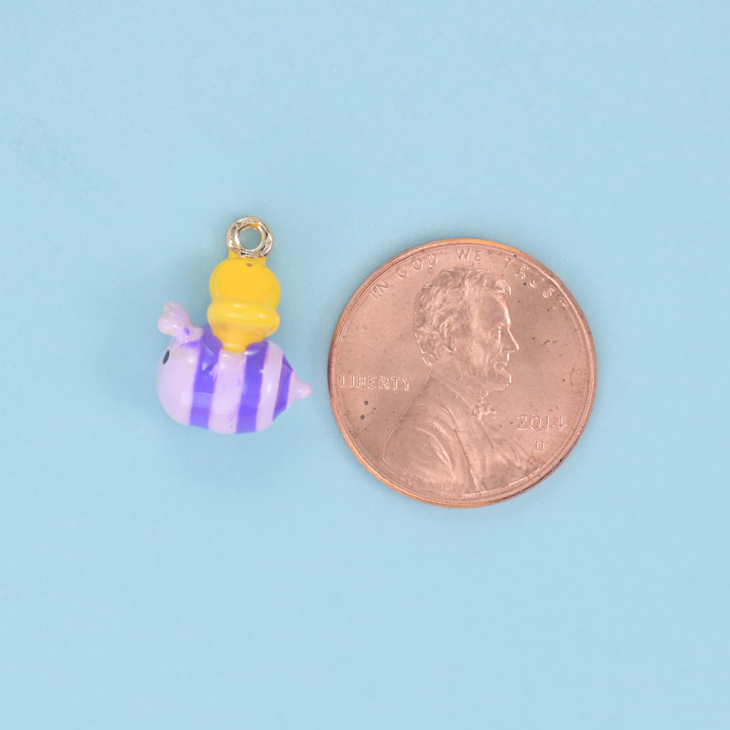 Enamel Bumble Bee Charm 13x11mm, sold per piece, 1 charm