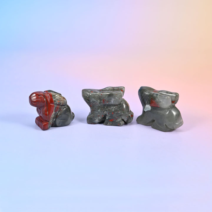 Carved gemstone bunny figurine, polished on all sides, about 1.0 oz, sold per piece