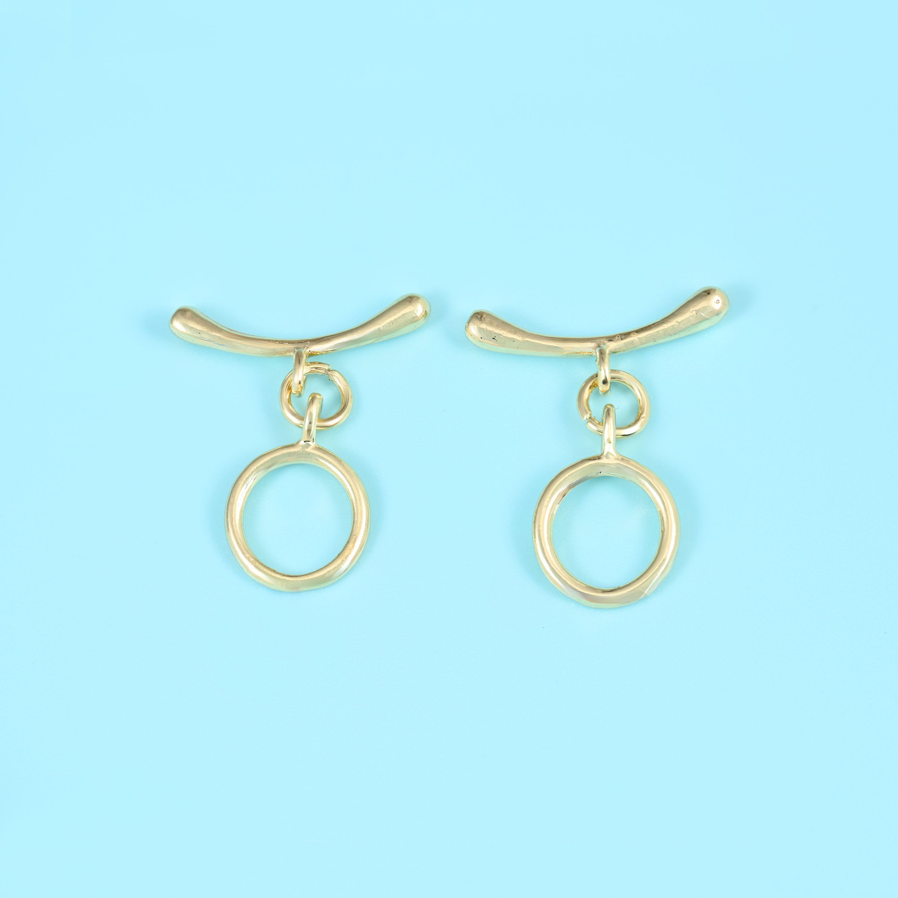 Curve bar toggle clasp with 18K gold filled finish
