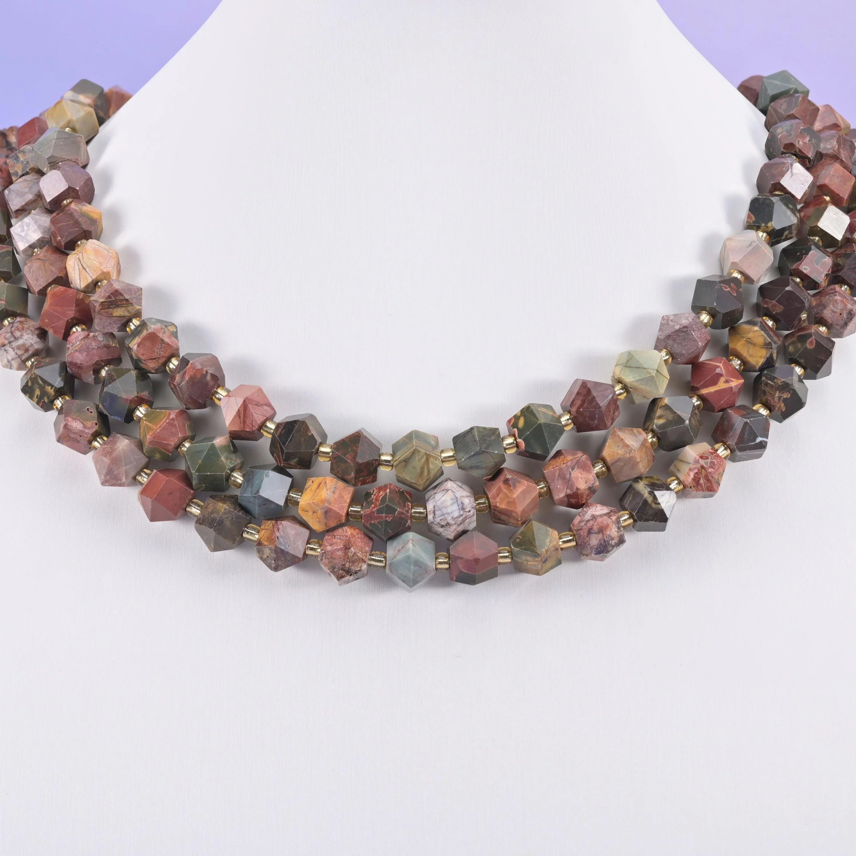 Red Howlite beads, faceted diamond rhombus, 10mm