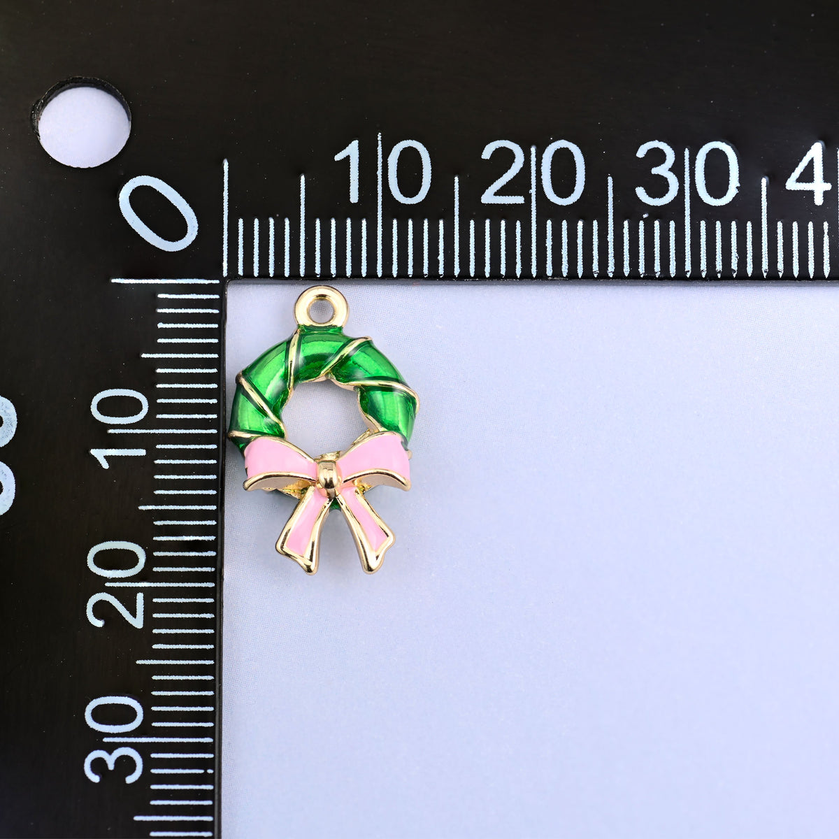 Green wreath charm measured at 19.54 x 12.49mm including the small ring.
