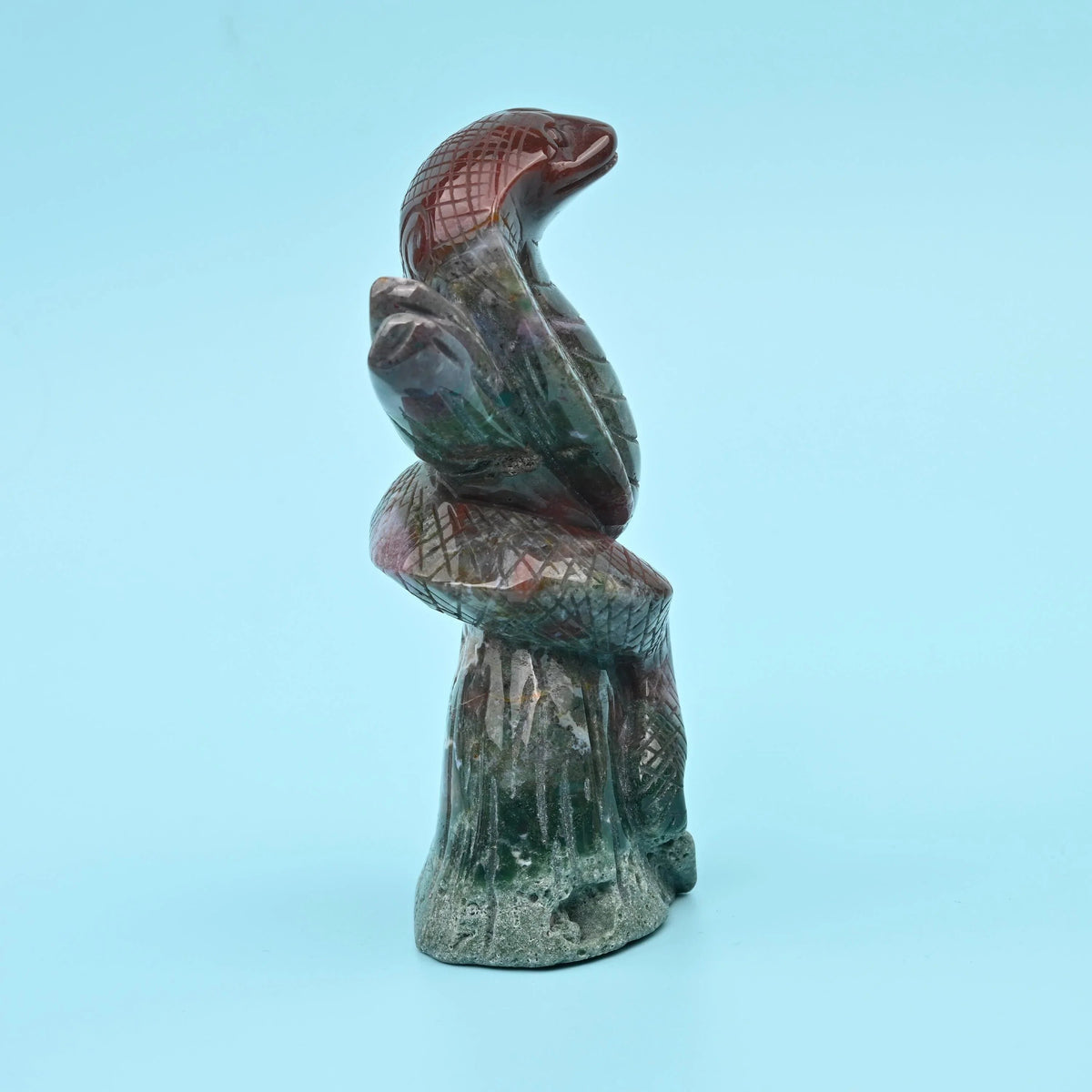 Hand-carved Indian Agate cobra with cross-hatched hood scales